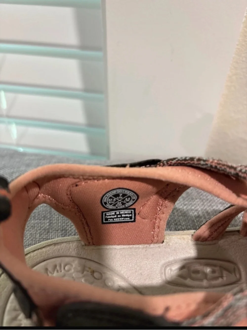 KEEN Women’s Black and Pink Outdoor Sport Sandals Size 7